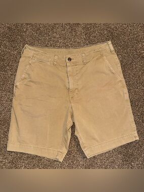 Size M American Eagle khaki shorts
